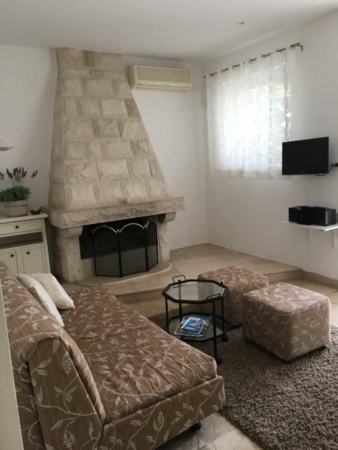 Apartment Get Supetar Ngoại thất bức ảnh
